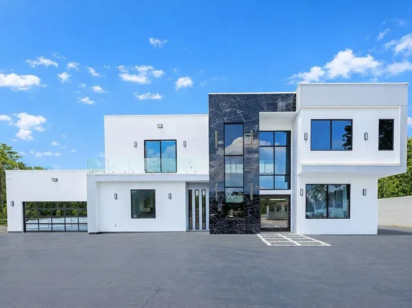 19315 Desna Ct, Porter, TX 77365