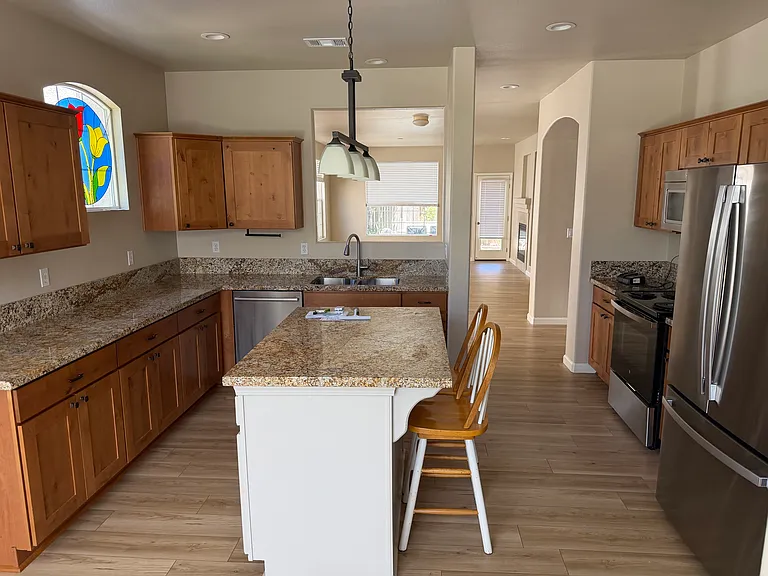 1643 Iron Mountain Dr — Photo 7