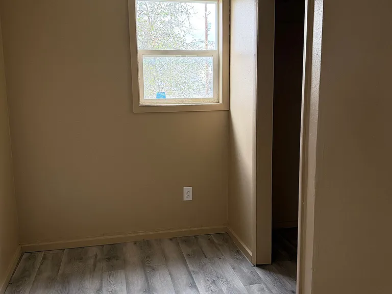 713 S Billings Blvd — Photo 16