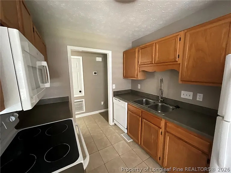3963 Loufield Dr — Photo 4