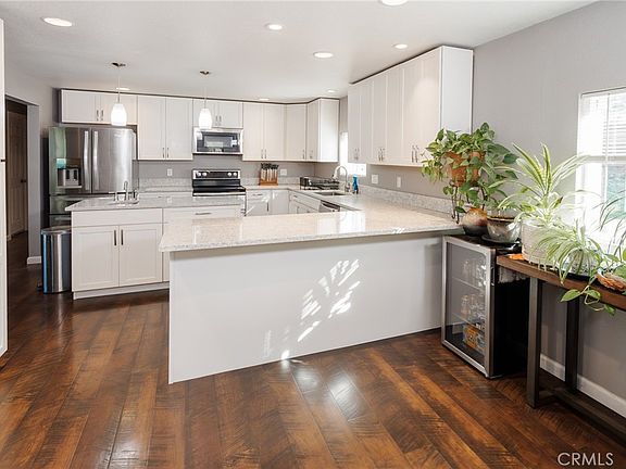 5th image of 595 Long Bar Rd