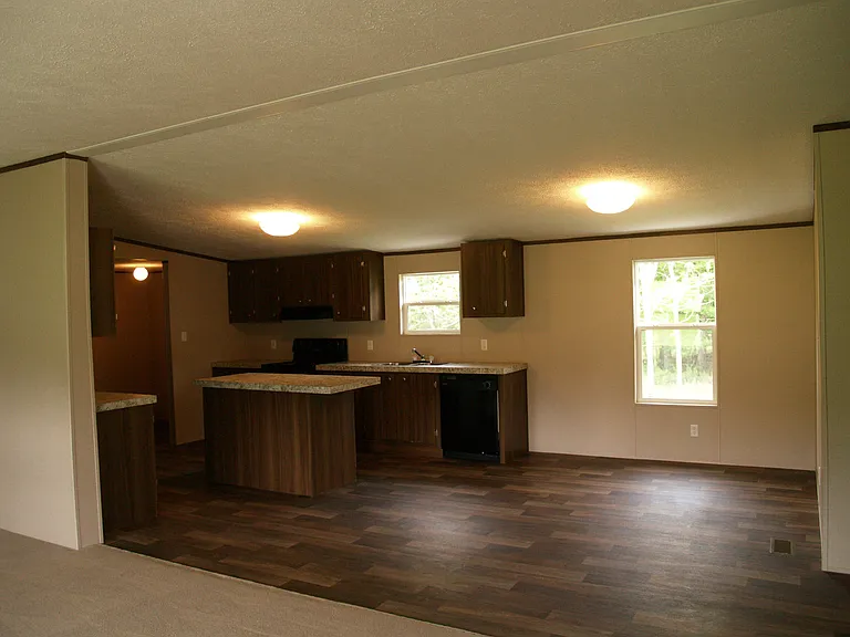162 Brandenburg Dr — Photo 5