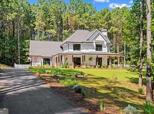 620 Fox Paw Leaf Ln, Ellijay, GA 30536