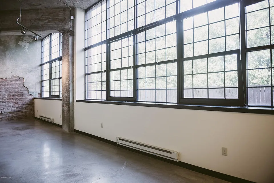 Reynolds Lofts — Photo 2