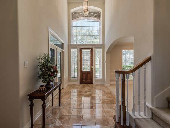 3rd image of 8102 Cicada Dr