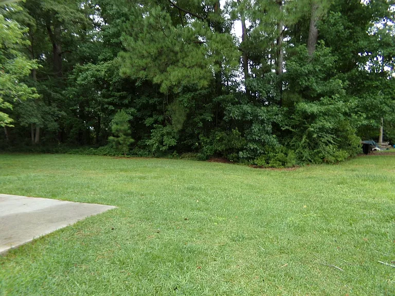 208 Cedar Ridge Ln — Photo 15