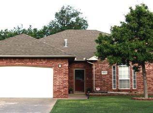 3902 Northlake Ln, Enid, OK 73703