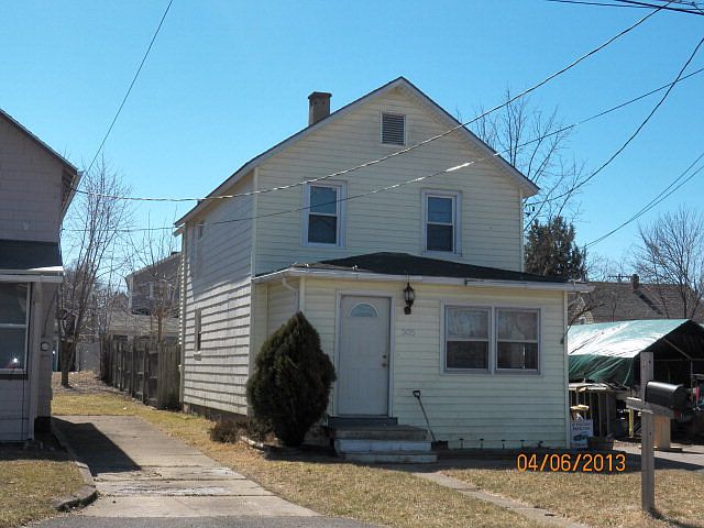 1st image of 305 McConnell Ave