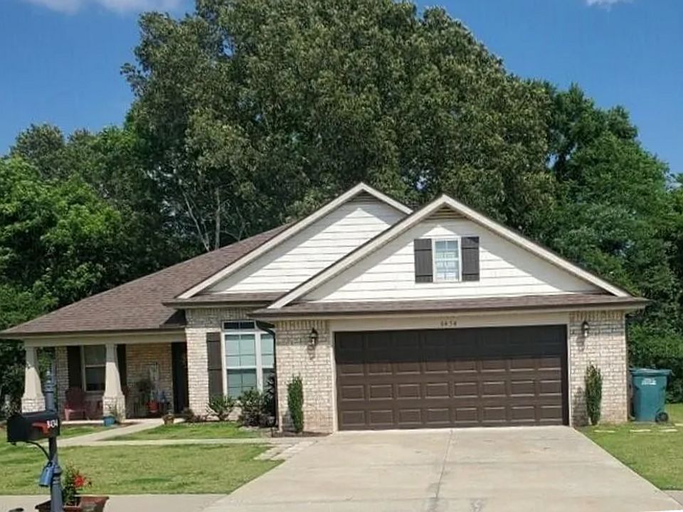 2nd image of 8434 Park Pike Dr