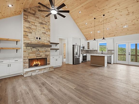 2nd image of 1521 Azure Ln
