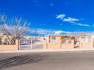 1709 Gerald Ave SE, Albuquerque, NM 87106