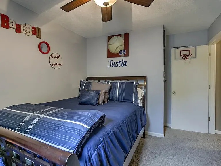 420 SE Onyx Dr — Photo 13