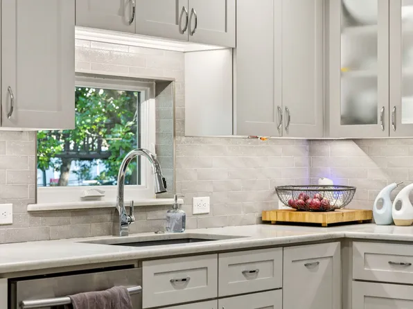 13223 Challaburton Dr, Farmers Branch, TX 75234