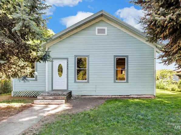 5373 E Main St, King Hill, ID 83633