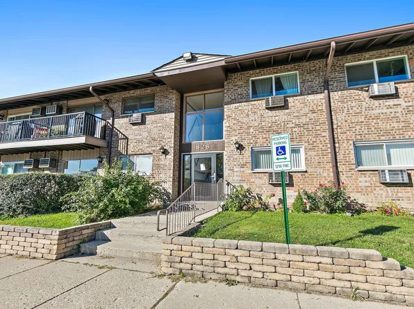 828 E Old Willow Rd APT 114, Prospect Heights, IL 60070