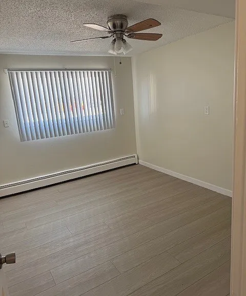Twin Fountain Apartments — Photo 14