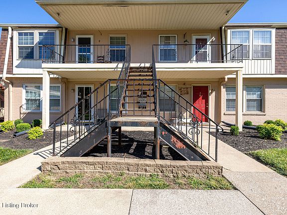 3rd image of 1966 Goldsmith Ln #B5