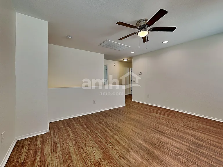 770 E Reflection Pl — Photo 8