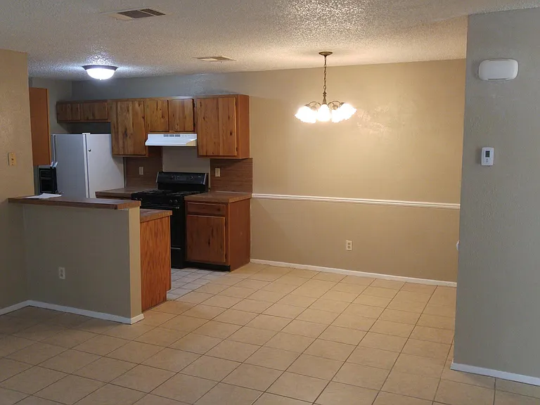 11921 Sunhillow Bnd #B — Photo 1