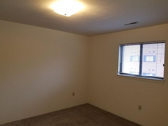4th image of 853 E Washington Avenue # Fl 3rd