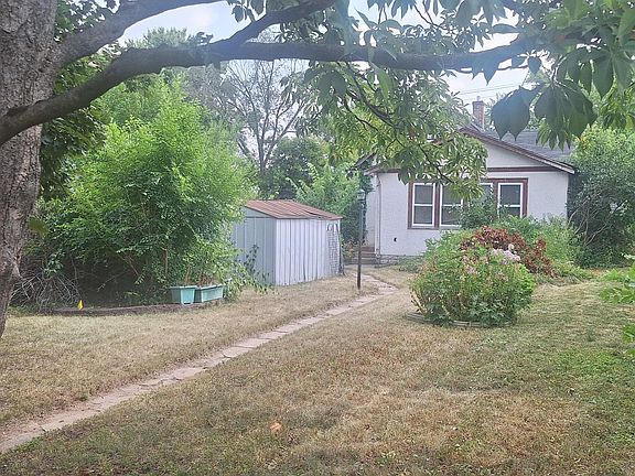 4th image of 3915 18th Ave S