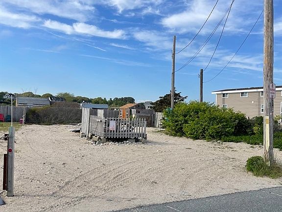 5th image of 49 E Beach Rd