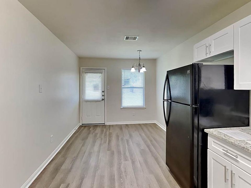 1st image of 15503 Golden Eagle Dr