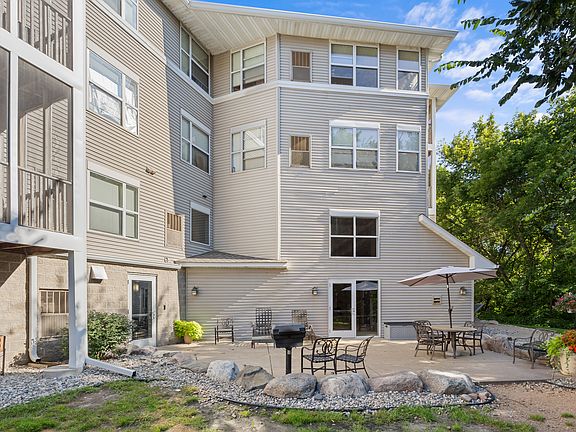 Sun Lake Woods back patio.