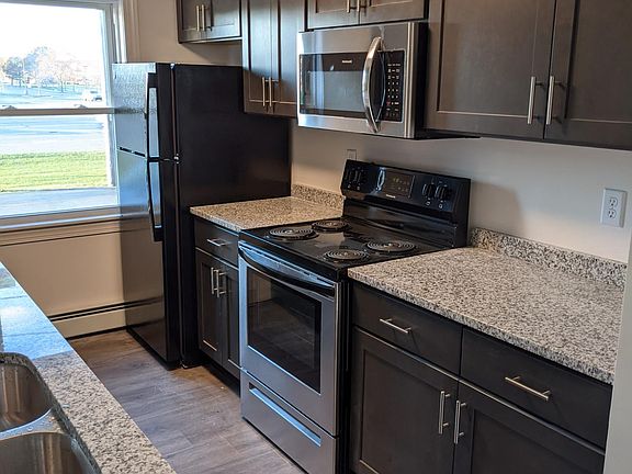 2nd image of 1347 Millersport Hwy APT 1