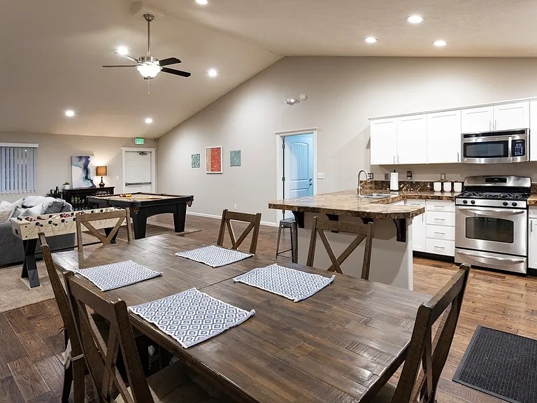 Eagle Rock — Photo 16