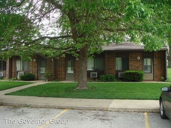 5th image of 425 N Dubuque St APT 32