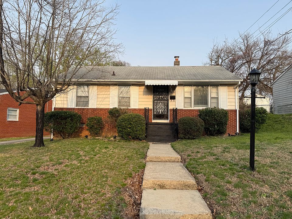 1st image of 1035 Augusta Ave