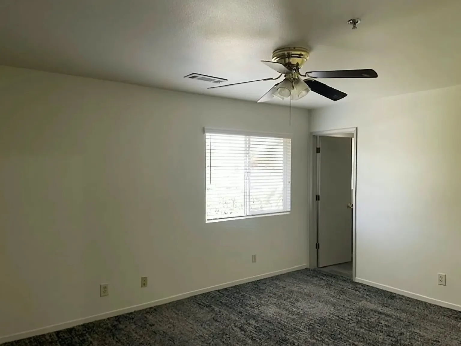 3 bed, 1318 sqft, $1,495 — Photo 4