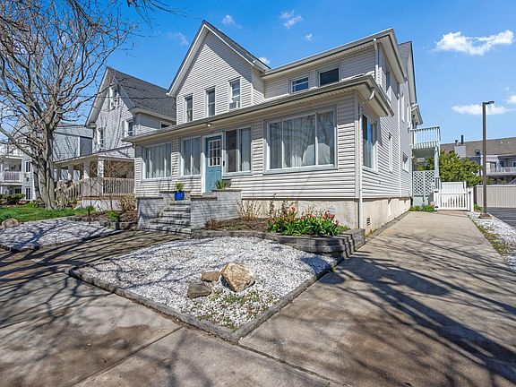 Driveway for 3 vehicles