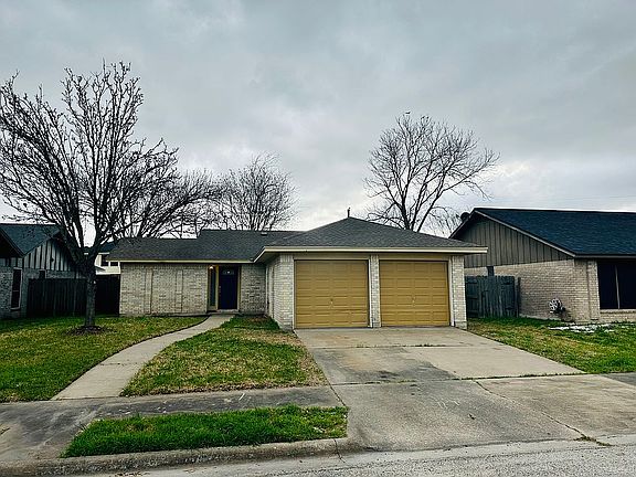 2nd image of 105 Ivanhoe Dr