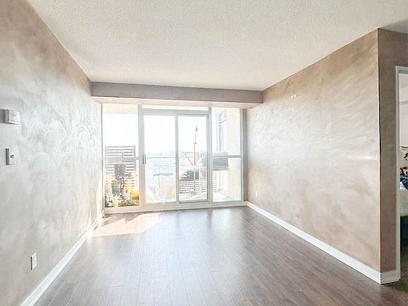 3rd image of 23 Hollywood Ave #3507