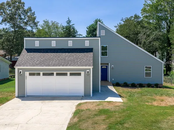 1111 Charter Oak Dr, Taylors, SC 29687