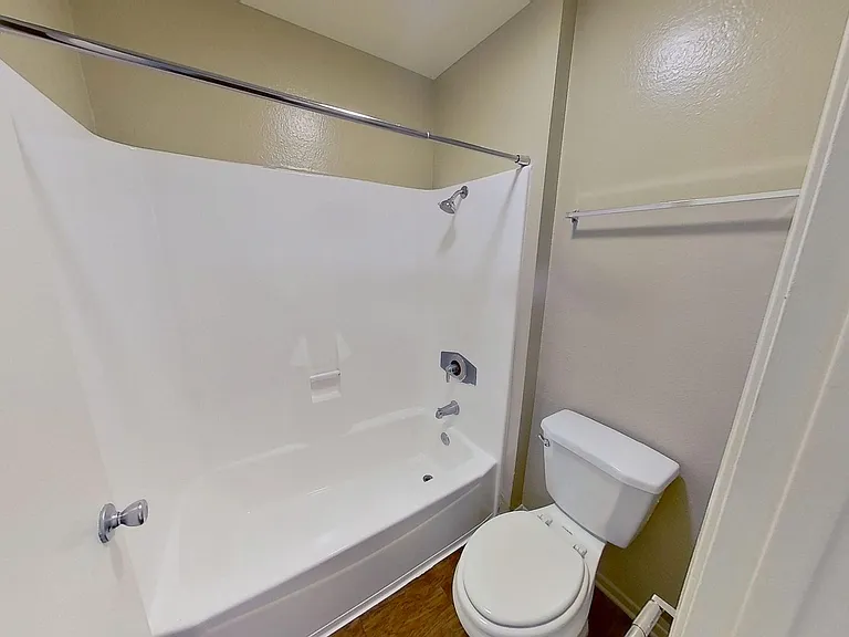 401 Beach Blvd - El Pueblo Apartments — Photo 24