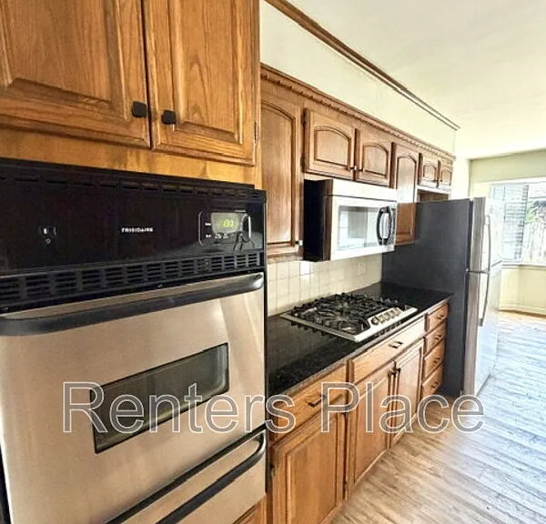 9022 E 30th St — Photo 5