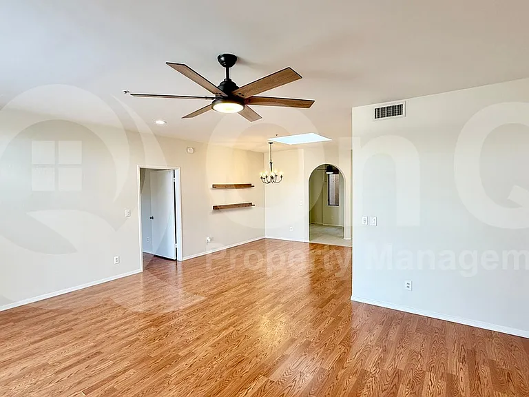 10944 N 117th Pl — Photo 9