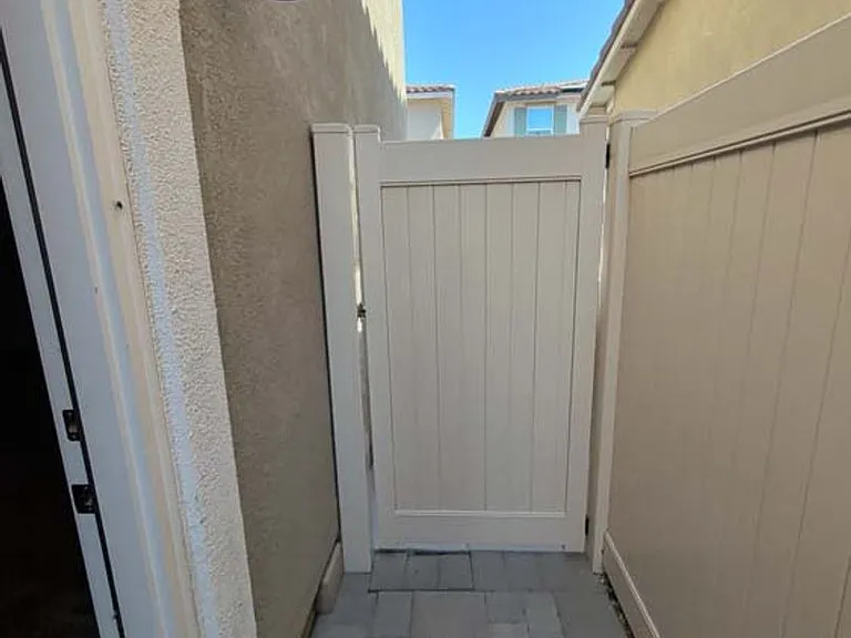 295 Fuerte Dr — Photo 37
