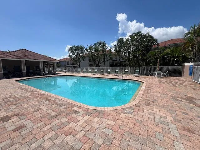 30 Beechdale Ln — Photo 24