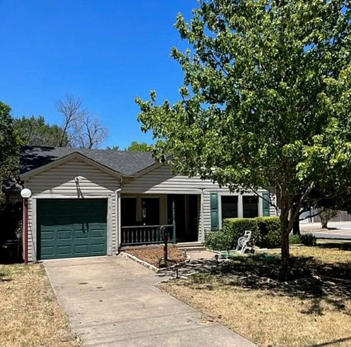 3 bed, 1101 sqft, $1,700 — Photo 1