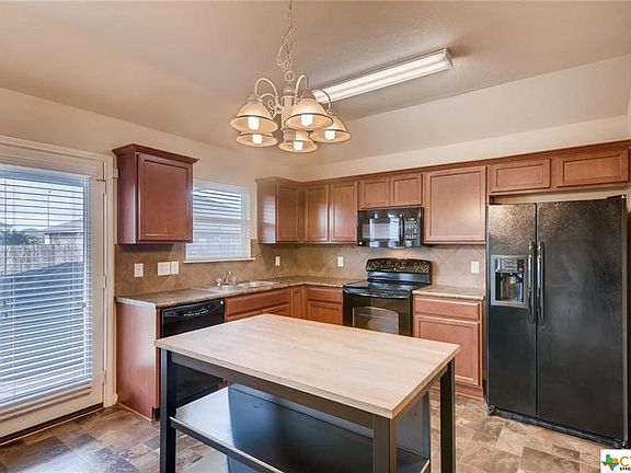 3rd image of 114 Salas Dr