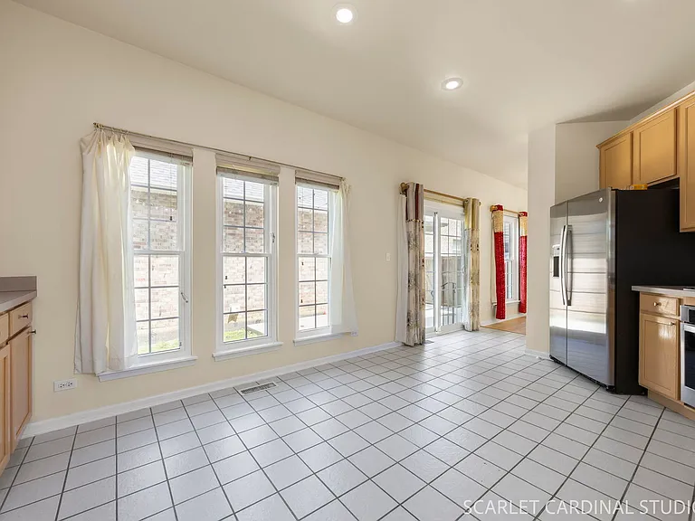 1602 Astor Ave — Photo 7