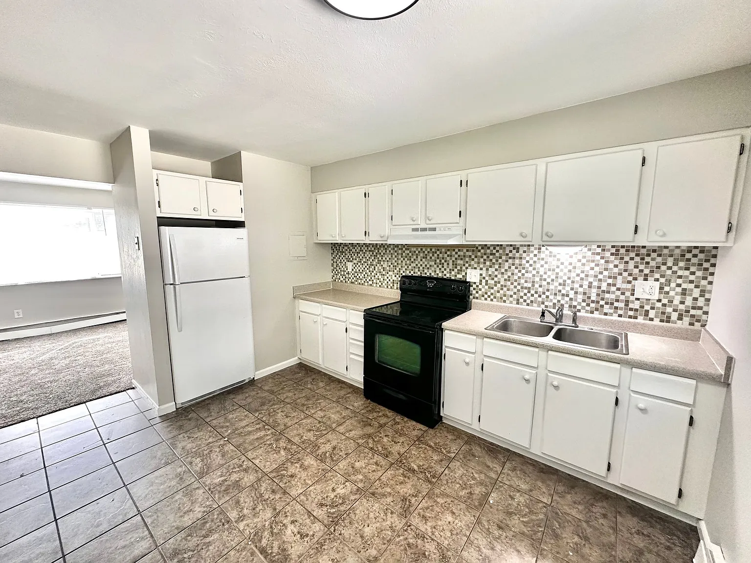 6450 Chippewa Rd — Photo 3