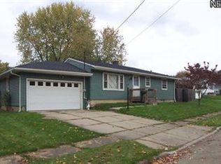 1605 Slusser Rd, Akron, OH 44305