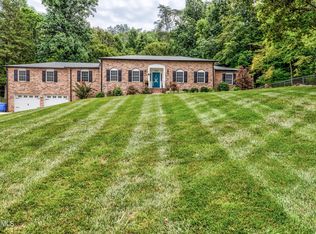 122 Chestnut Hill Rd, Oak Ridge, TN 37830