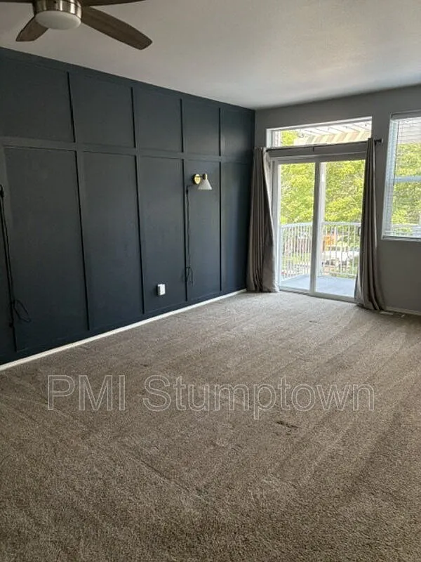 3 bed, 2.5 bath, 1493 sqft, $2,990 — Photo 3