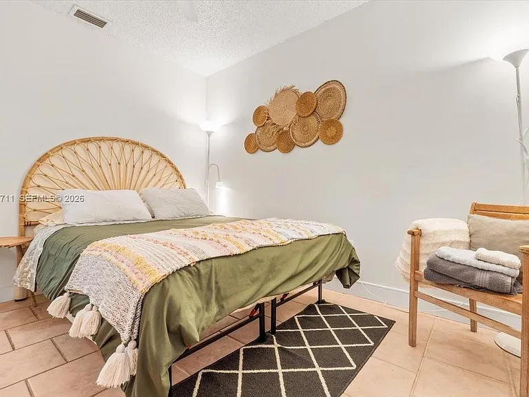 2650 Scott St — Photo 17